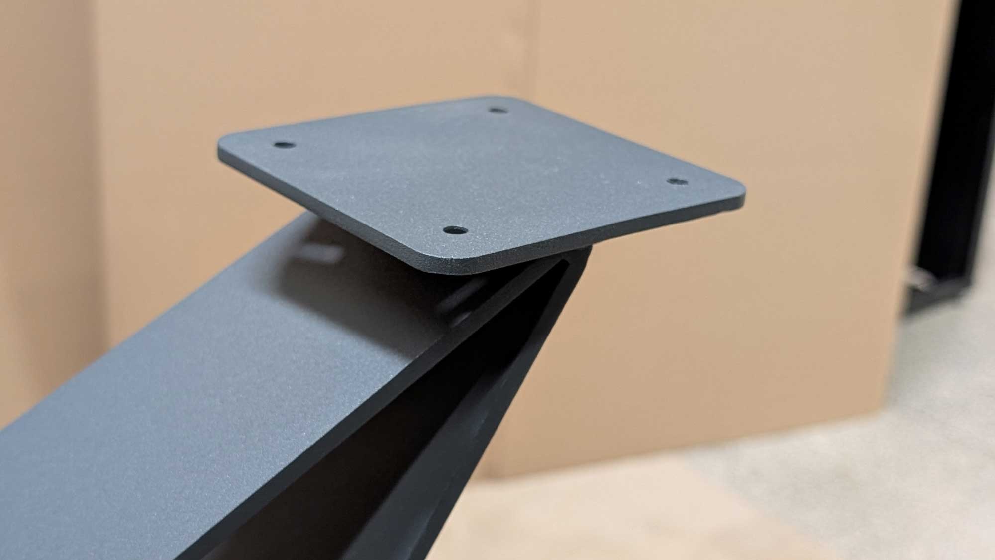 TISCHGESTELL-SPIDER-mit-Verstärkungsrahmen-für-Steinplatten_von-RWGMetal_2 | Metallwarenfabrik