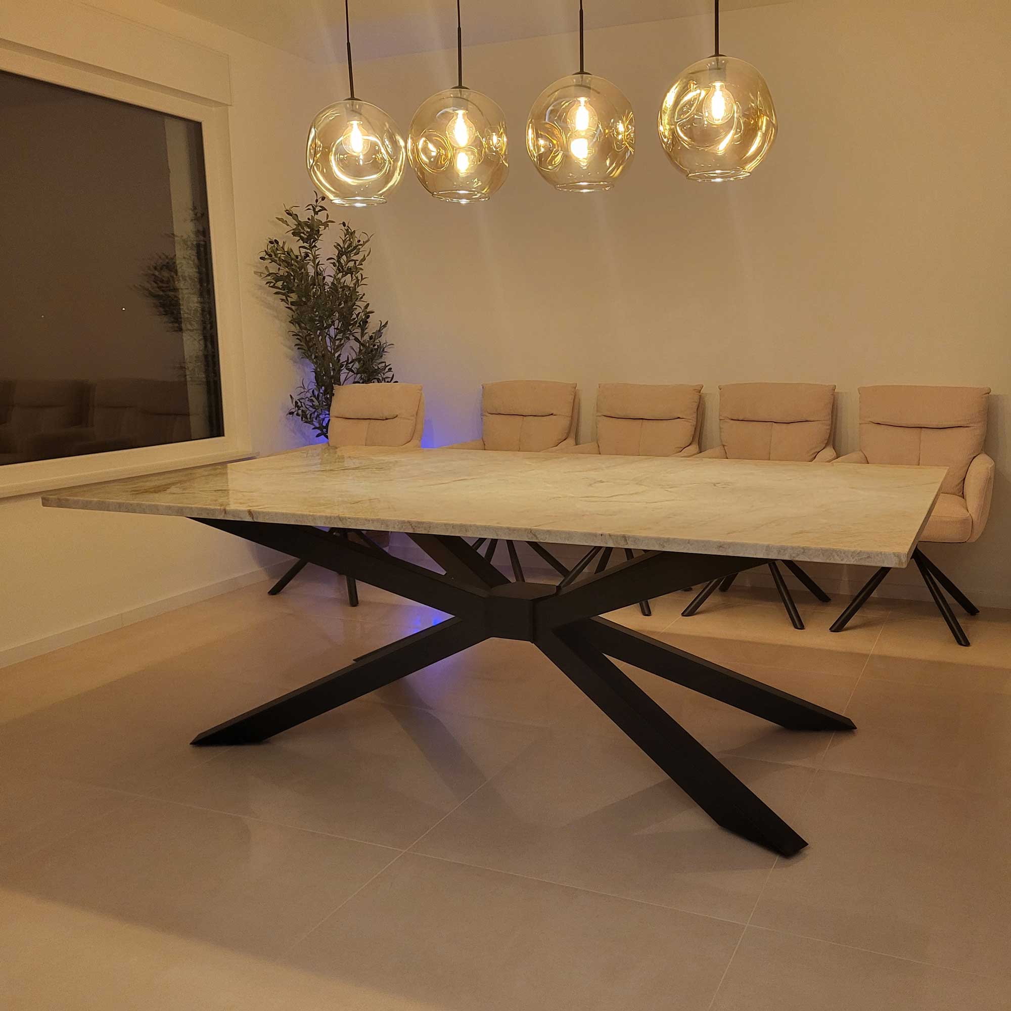 TISCHGESTELL-4V-mit-Verstärkungsrahmen_RWGMETAL_WEB_21 | Metallwarenfabrik